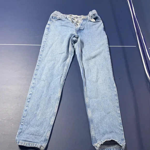 American Apparel Jeans. Size 28. Really good condition. - Picture 3 of 4